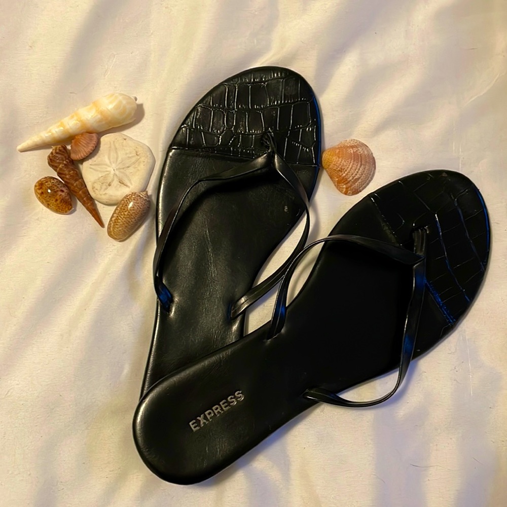 Express flip flops